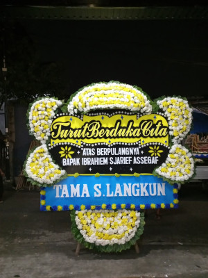 Papan Bunga Duka di Mori Utara